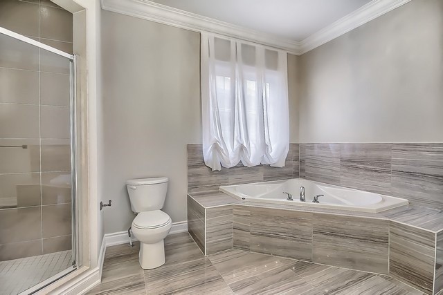 107 Queen Filomena Ave