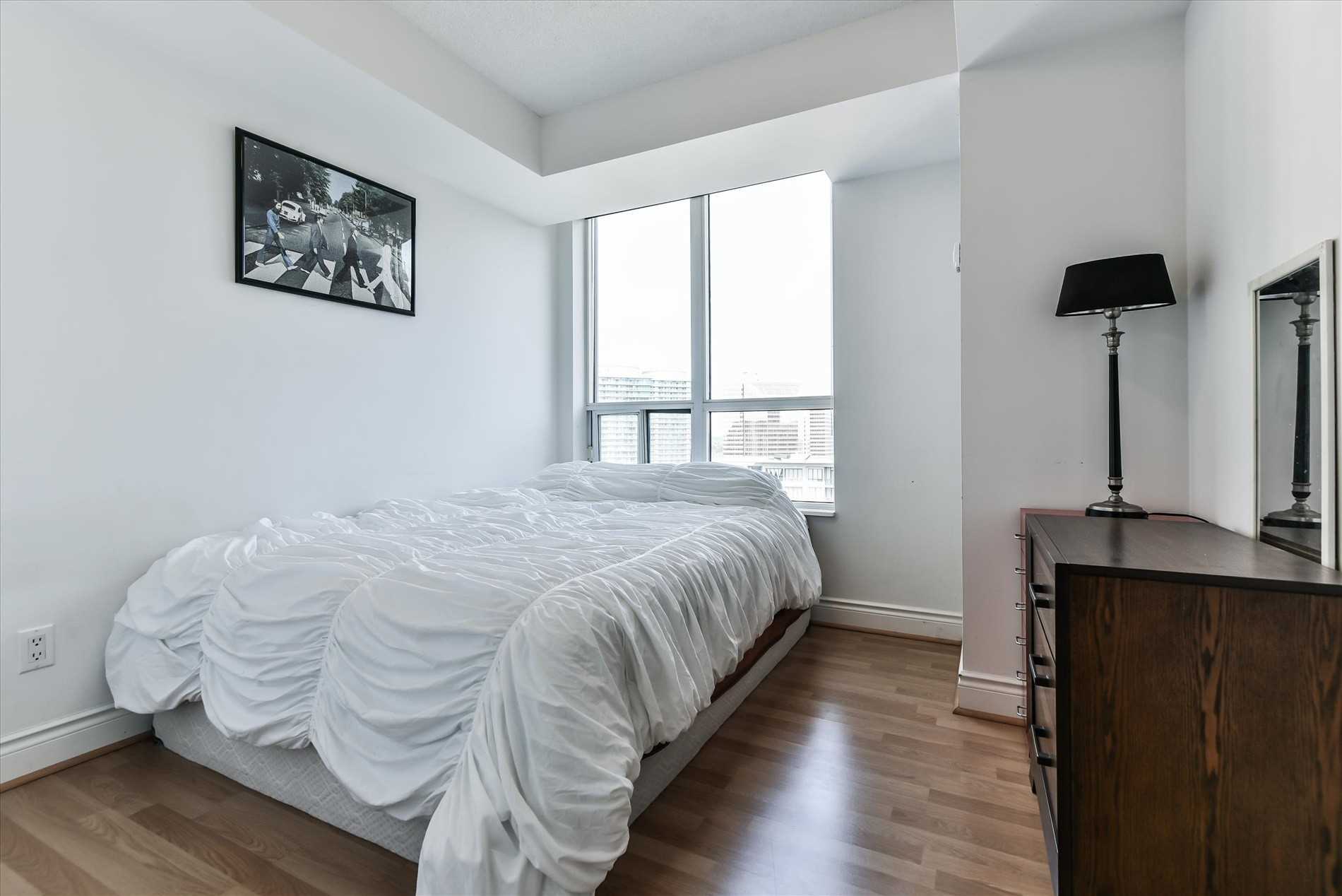 10 Northtown Way #1812