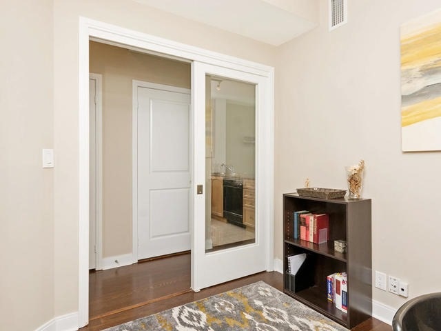Listing W3937125 - Large Photo # 14