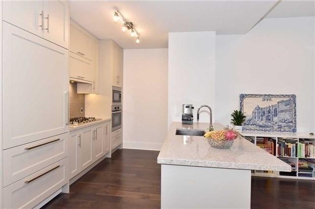 29 Queens Quay E #616