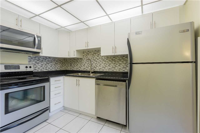 Listing W3998240 - Large Photo # 8