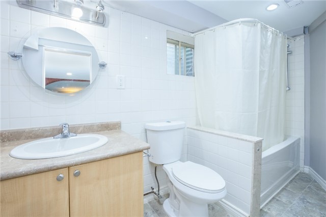 2594 Bromsgrove Rd