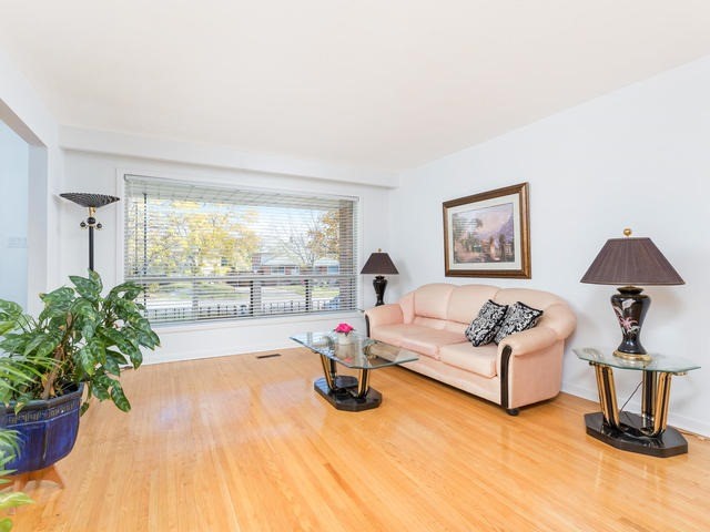 Listing W4068192 - Large Photo # 14