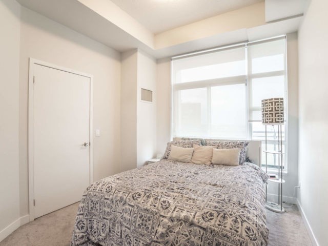 840 Queen's Plate Dr, #1003