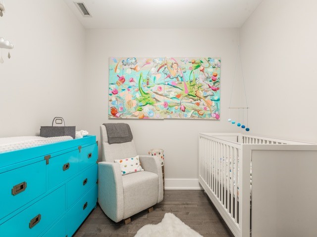 39 Queens Quay E #807