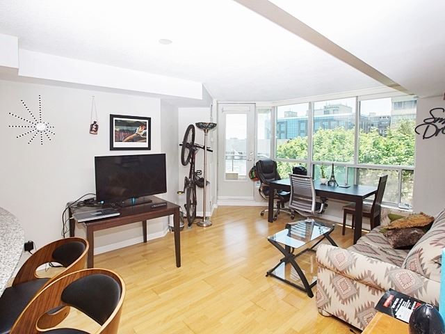230 Queens Quay W #327
