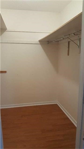 8 Millcroft Way