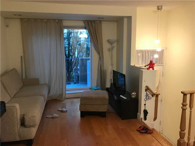 28 Sommerset Way #1520