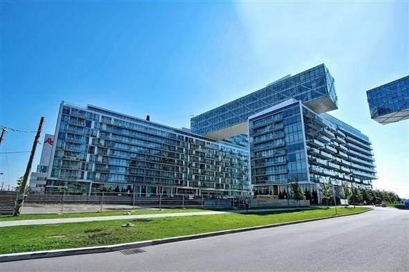 39 Queens Quay E #436