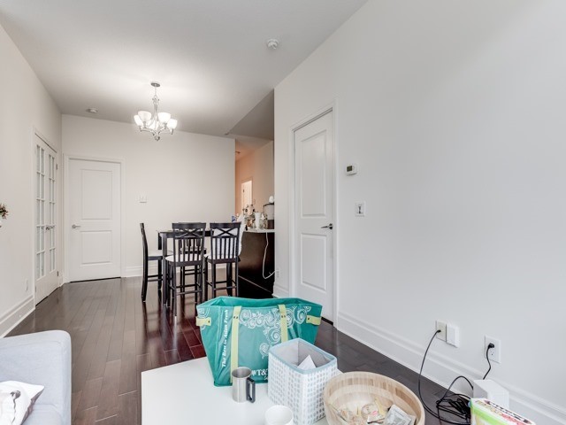 1 Upper Duke Cres, #110