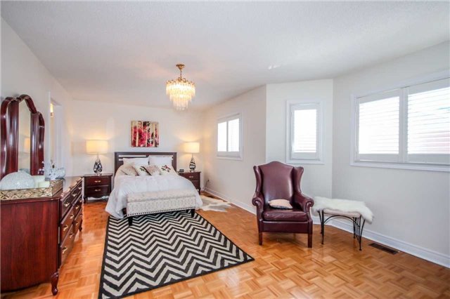 Listing W4033547 - Large Photo # 11