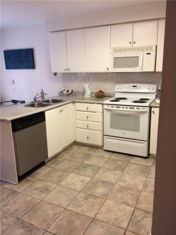 8 Millcroft Way