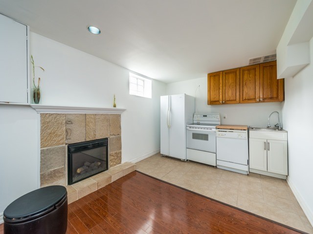 85 Aurora Heights Dr