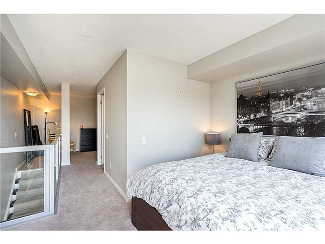 1040 The Queensway #917
