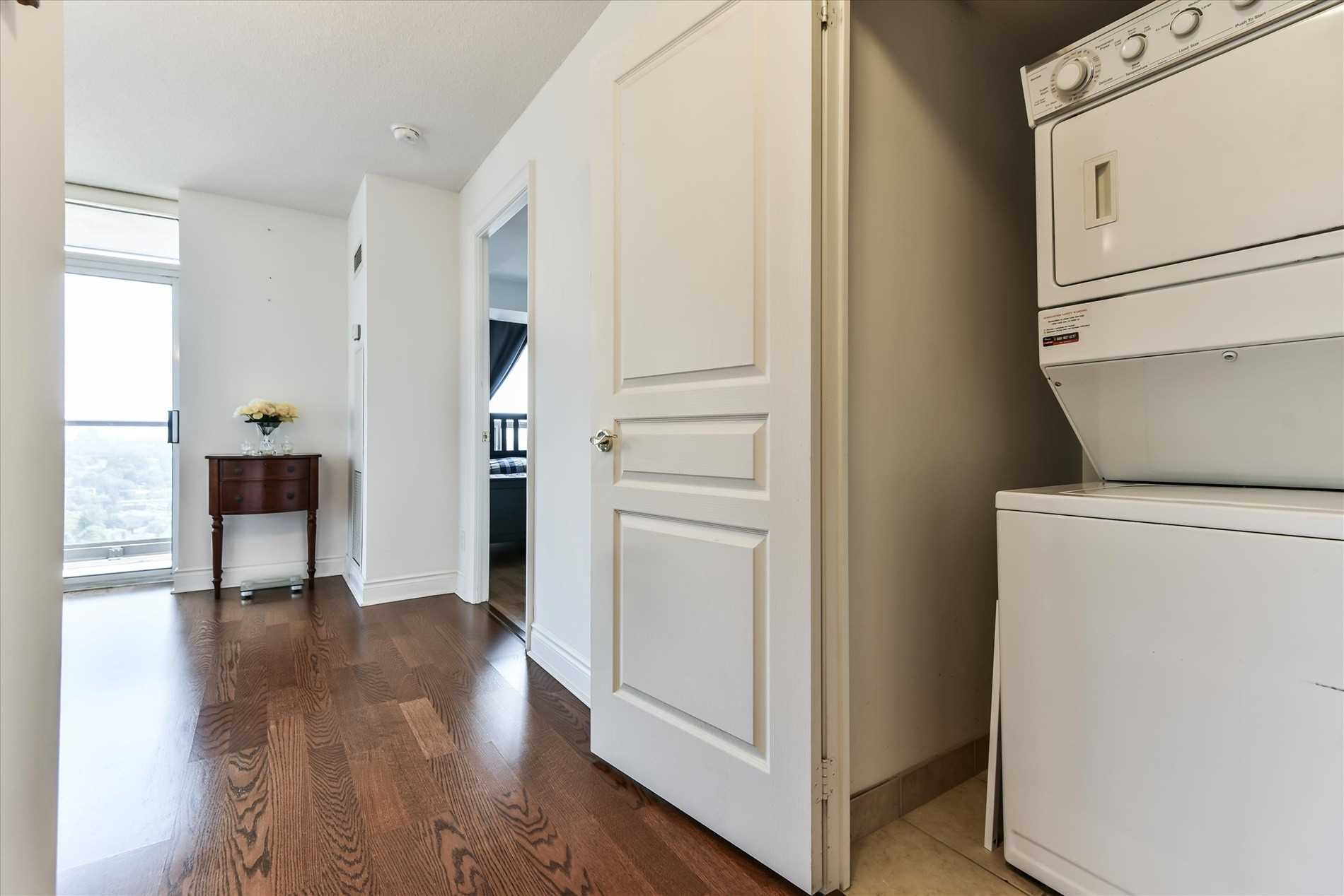 10 Northtown Way #1812