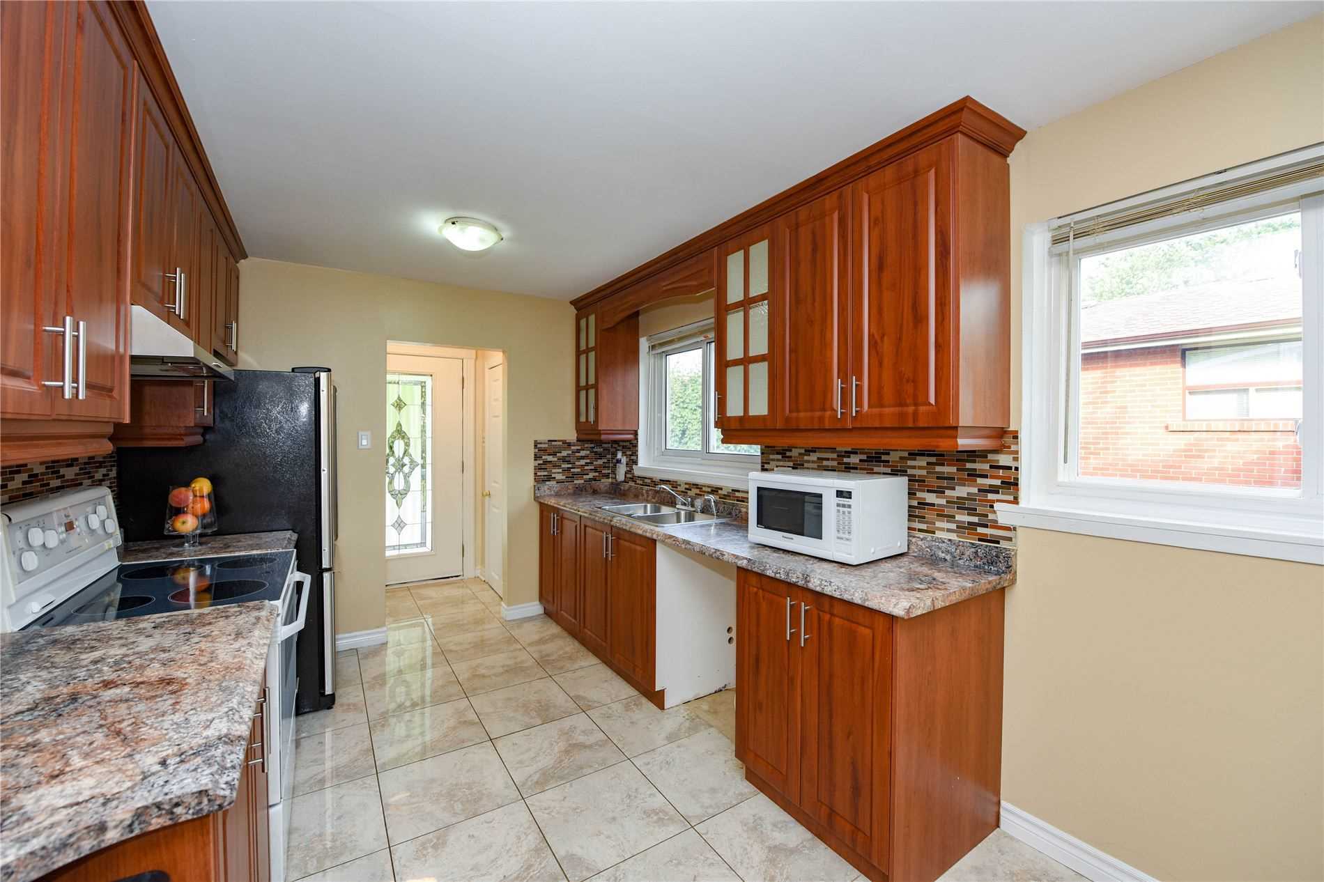 42 Sharon Crt