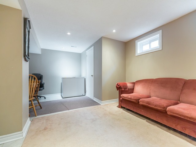 Listing W3958945 - Large Photo # 18