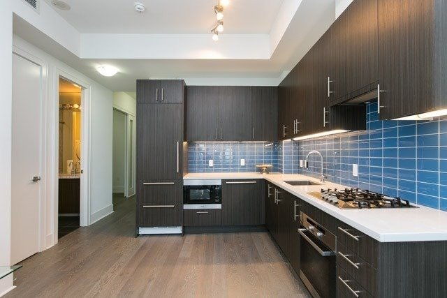29 Queens Quay E #918