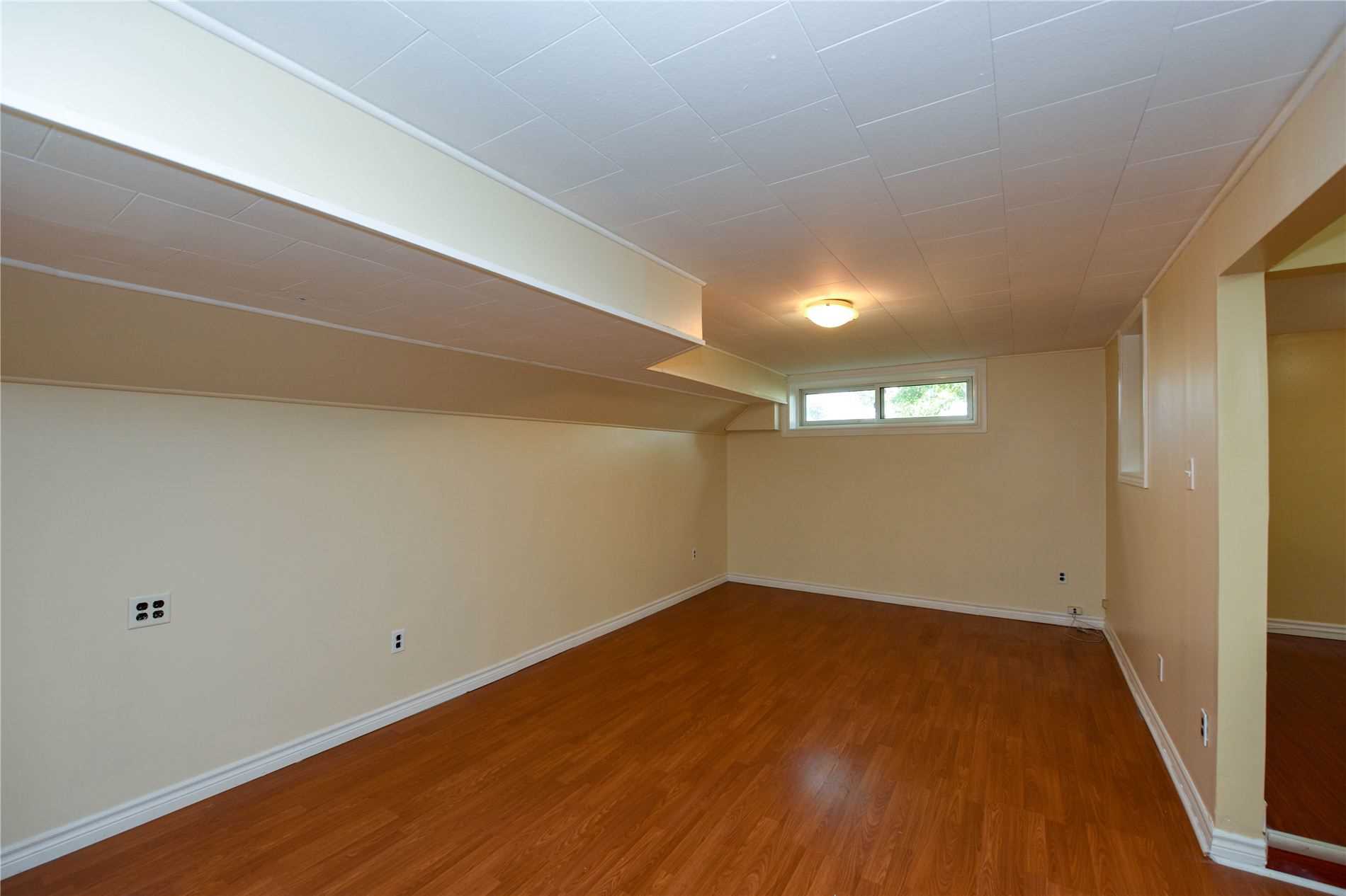 42 Sharon Crt