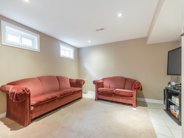 Listing W3958945 - Large Photo # 16