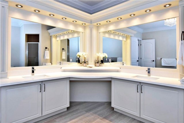 107 Queen Filomena Ave