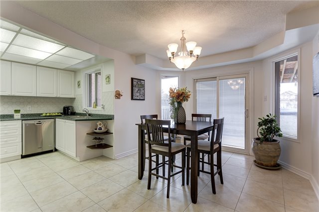 Listing W3692692 - Large Photo # 4