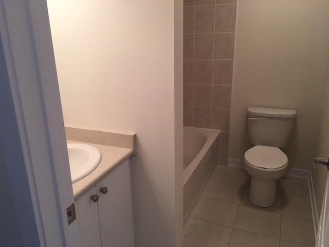 11 Dunsheath Way #1202