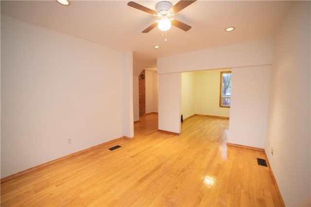 Listing W4297004 - Large Photo # 2