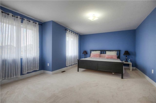 1089 Upper Thames Dr