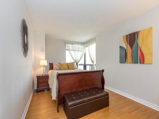 Listing W4058699 - Large Photo # 13