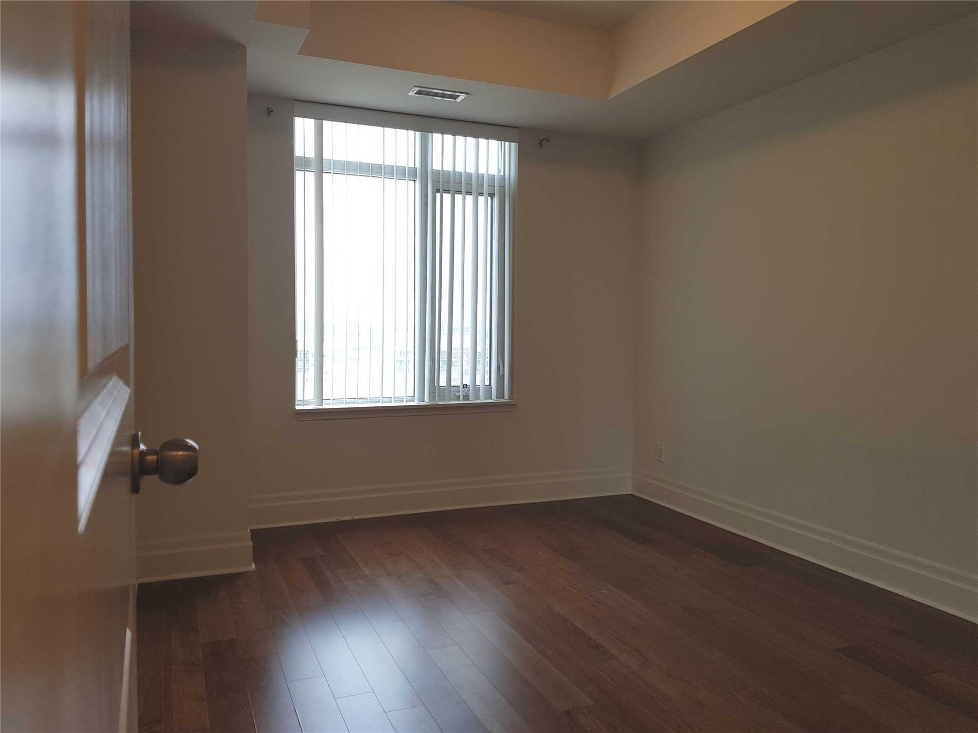 151 Upper Duke Cres, #1001