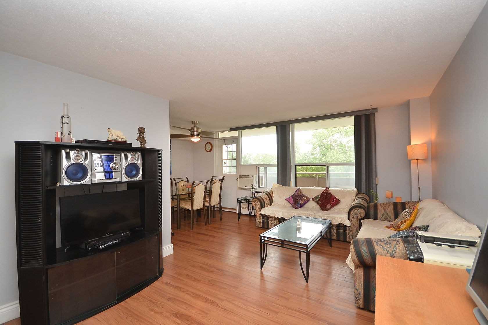 Listing W4560269 - Large Photo # 4