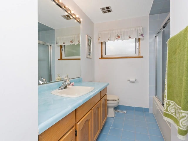 Listing W4029663 - Large Photo # 14