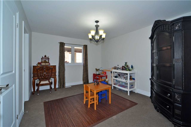 39 Lilly Valley Cres