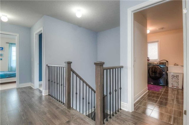 1089 Upper Thames Dr