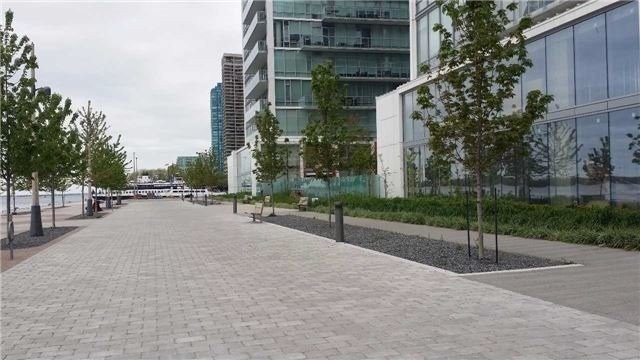 29 Queens Quay E #1010