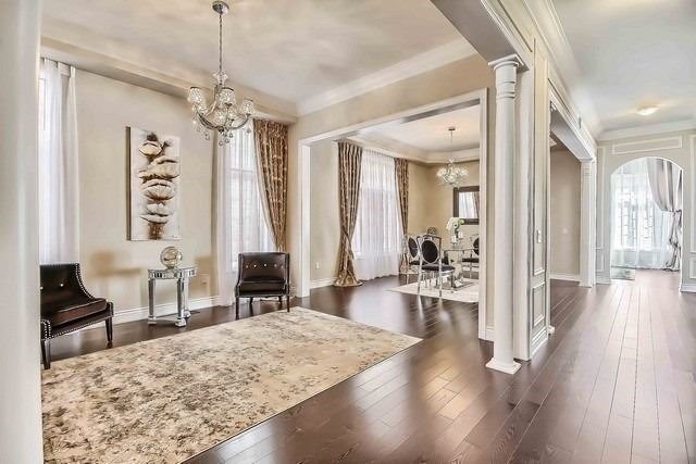 107 Queen Filomena Ave