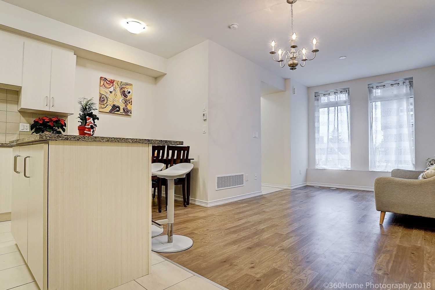 11 Applewood Lane, #112