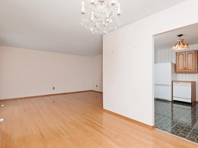 Listing W4029663 - Large Photo # 6
