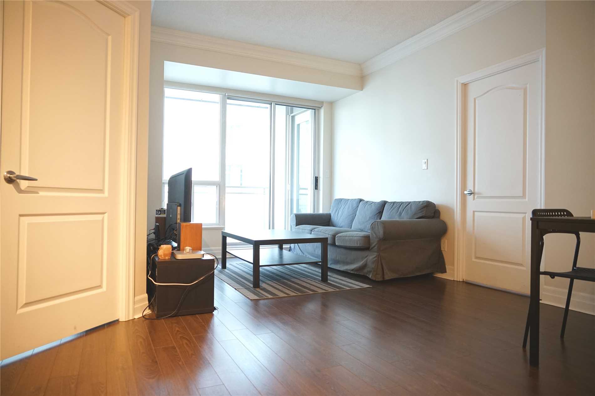 88 Palace Pier Crt, #906