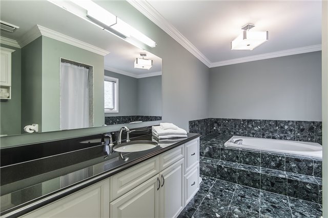 Listing W3740909 - Large Photo # 13
