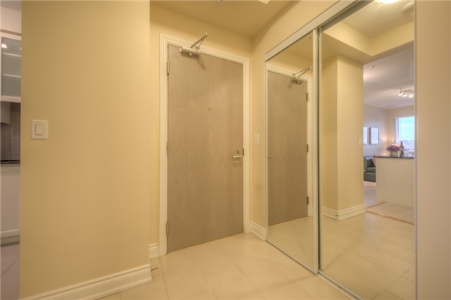 9090 Yonge St, #201B