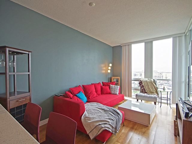 Listing W3994334 - Large Photo # 10