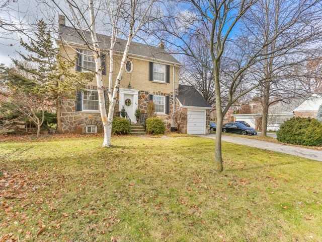 90 Esgore Dr