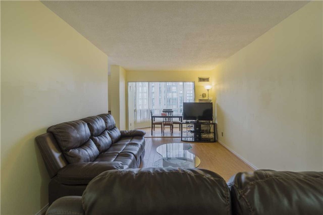 Listing W3998240 - Large Photo # 5