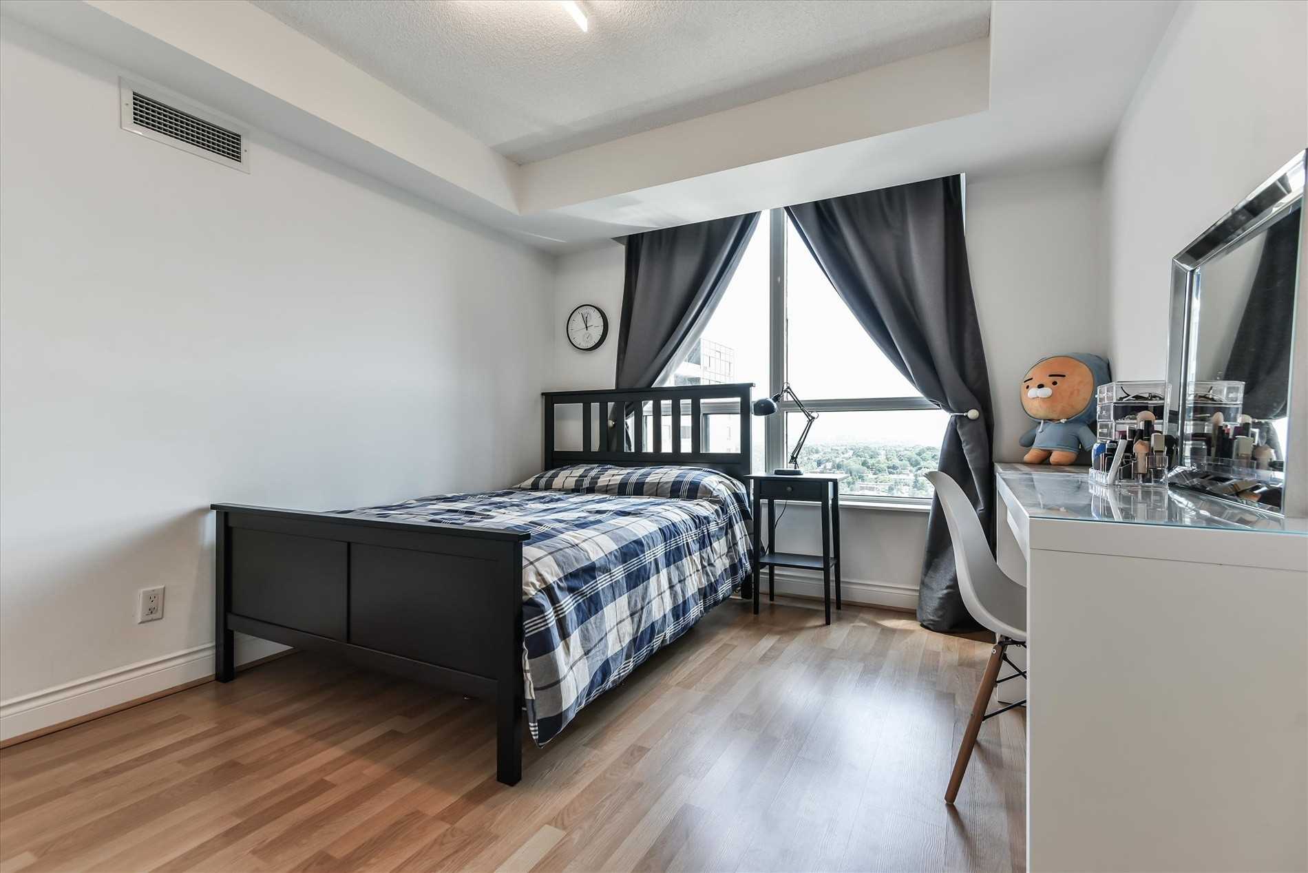 10 Northtown Way #1812