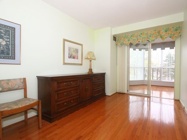 Listing W3643982 - Large Photo # 10