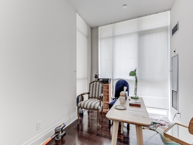 1 Upper Duke Cres, #110