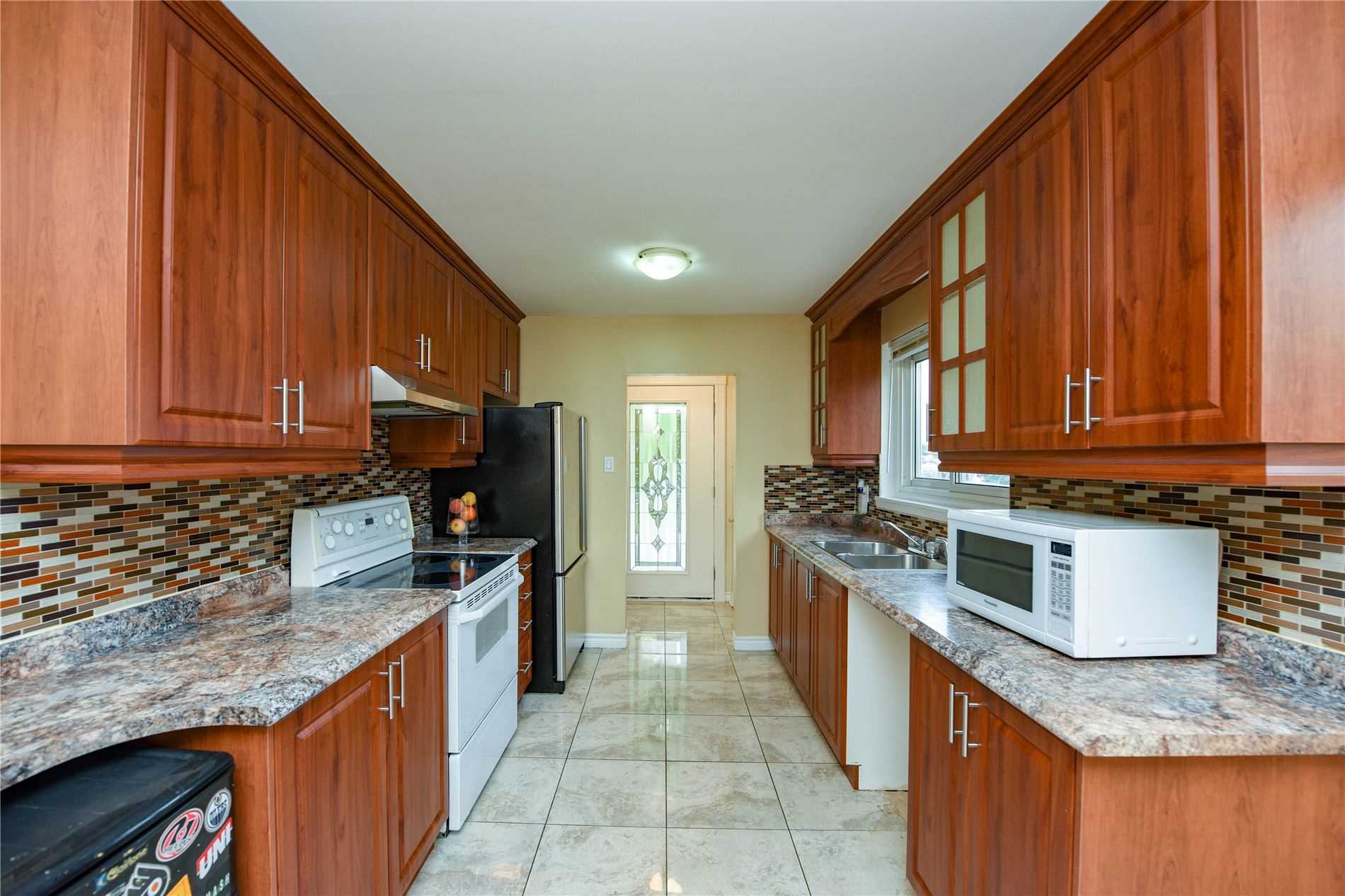 42 Sharon Crt