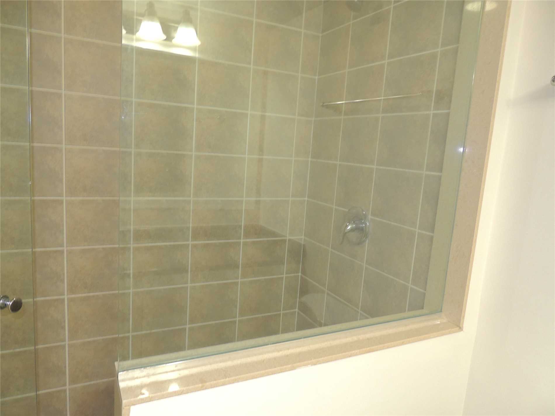 60 Baycliffe Cres, #303